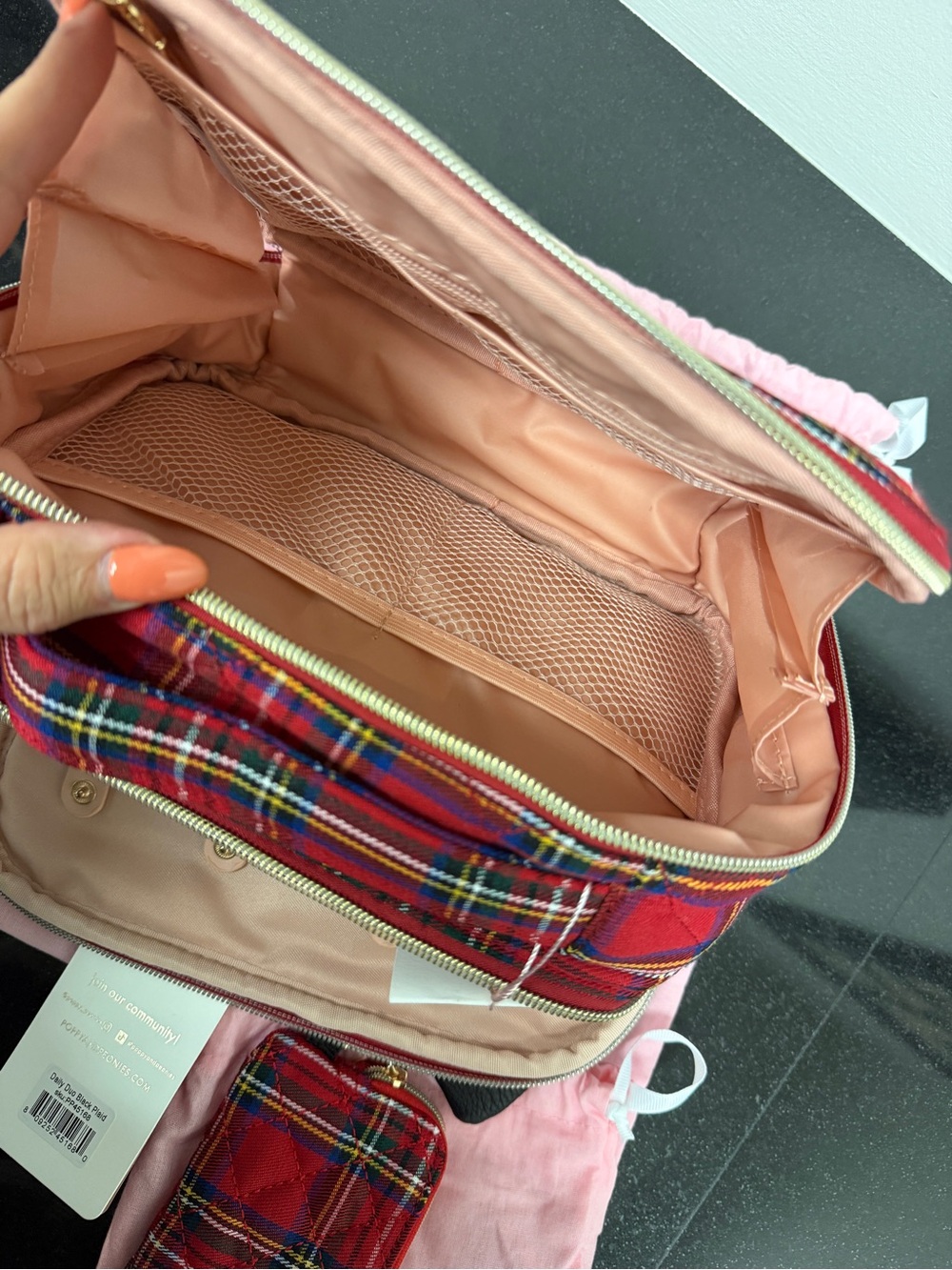 NWT ❤️🏴 - Poppy & Peonies Red Plaid Cosmetic Case + Daily Duo Wristlet Set - Picture 7 of 12